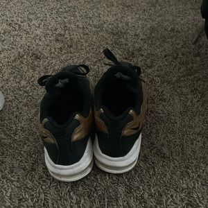 Air Max size 7Y